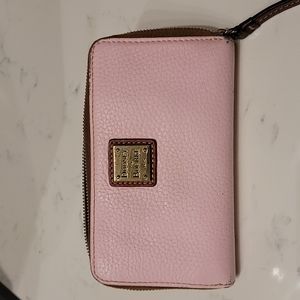 Dooney & Bourke wallet